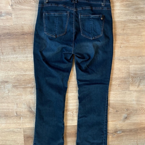 Democracy Tummy Control Flare Jeans - Picture 5 of 6